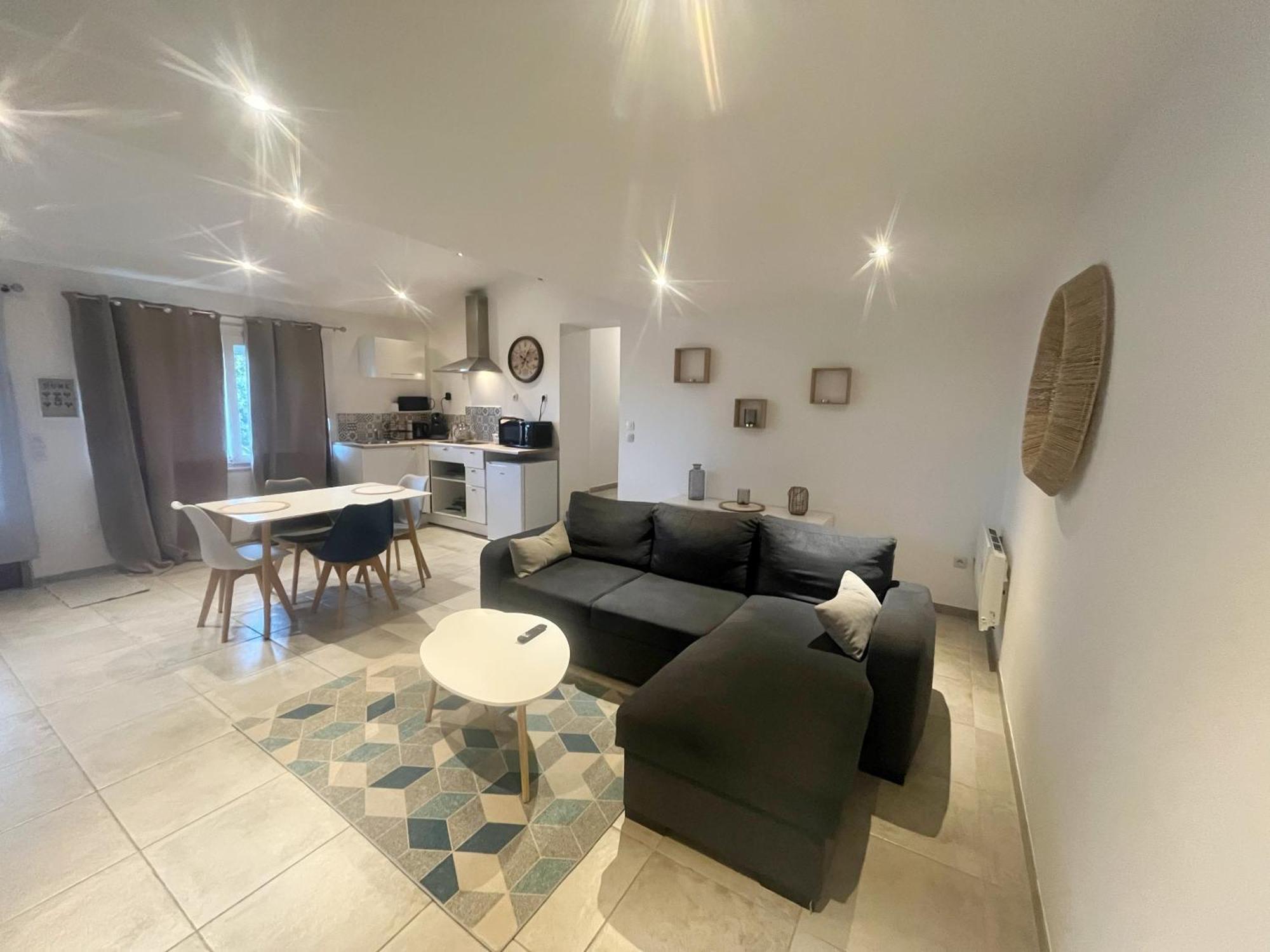 Apartamento A Deux Pas Des Peniches Castelsarrasin Exterior foto
